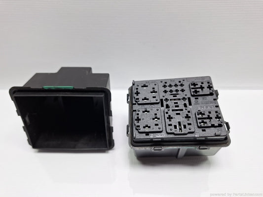 Panou relee VOLKSWAGEN PASSAT (365) [ 2010 - 2014 ] 1.6 TDi BlueMotion (CAYC) 77KW|105HP 7N0937311 , 1K0937507B