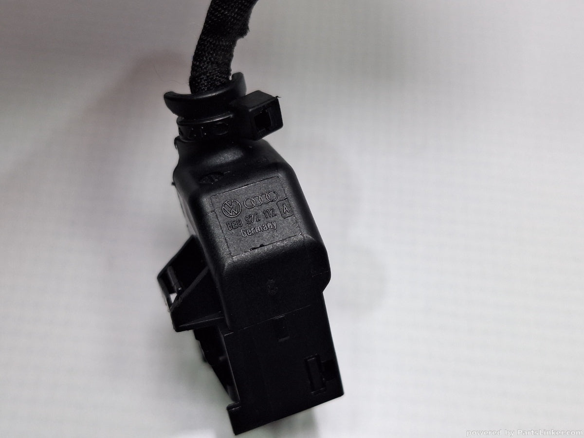 Conectori modul senzori parcare VOLKSWAGEN PASSAT (365) [ 2010 - 2014 ] 1.6 TDi BlueMotion (CAYC) 77KW|105HP 8E0972112A , 8E0972416A