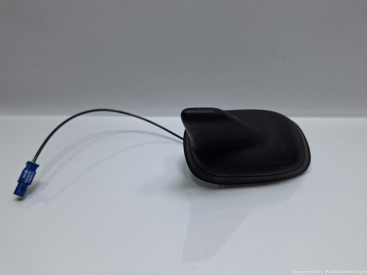 Antena radio VOLKSWAGEN PASSAT Variant (365) [ 2010 - 2014 ], VOLKSWAGEN PASSAT (365) [ 2010 - 2014 ] 1.6 TDi BlueMotion (CAYC) 77KW|105HP OEM 3C0035507AA