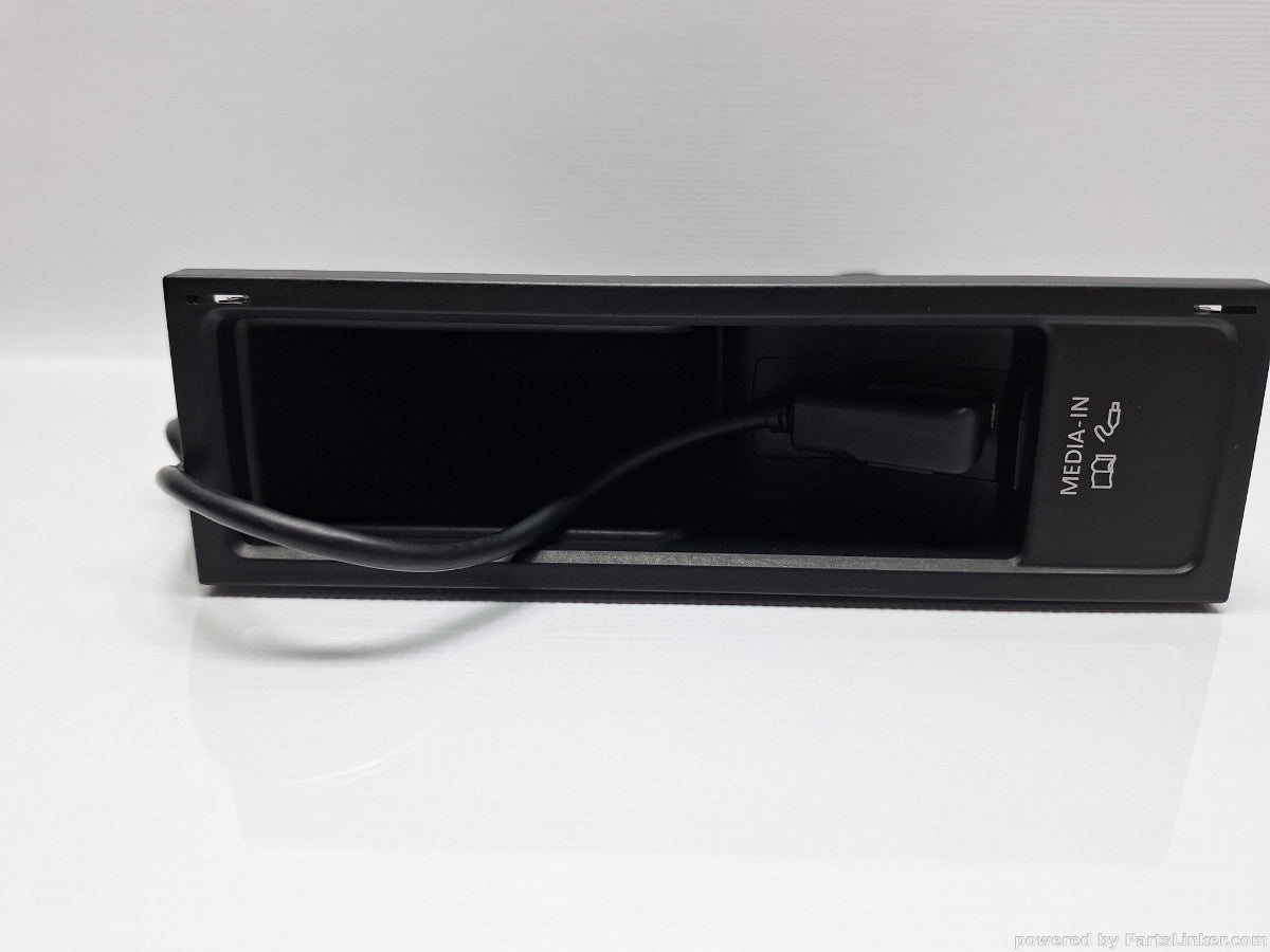 Modul multimedia VOLKSWAGEN PASSAT (365) [ 2010 - 2014 ] 1.6 TDi BlueMotion (CAYC) 77KW|105HP 5N0035342F , 5N0035341G