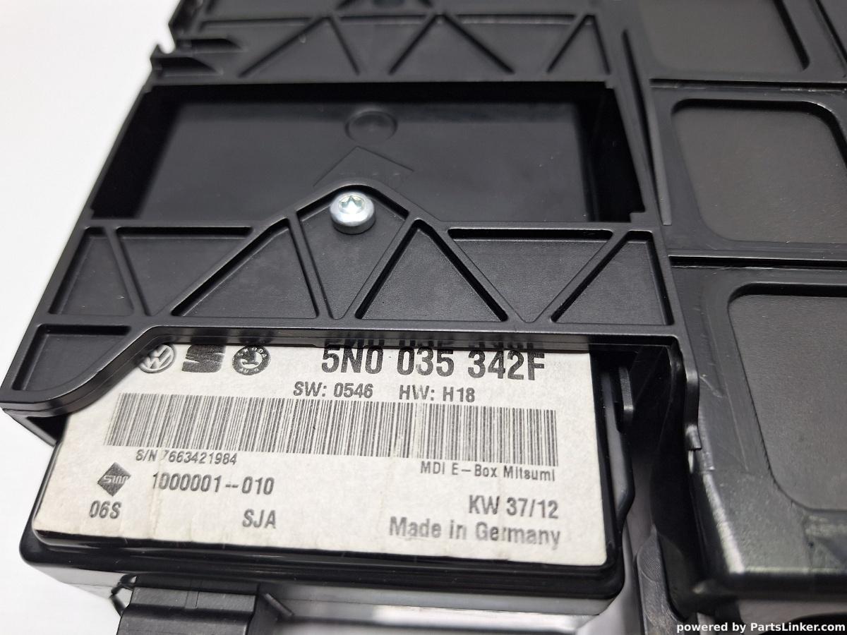 Modul multimedia VOLKSWAGEN PASSAT Variant (365) [ 2010 - 2014 ], VOLKSWAGEN PASSAT (365) [ 2010 - 2014 ] 1.6 TDi BlueMotion (CAYC) 77KW|105HP OEM 5N0035342F , 5N0035341G