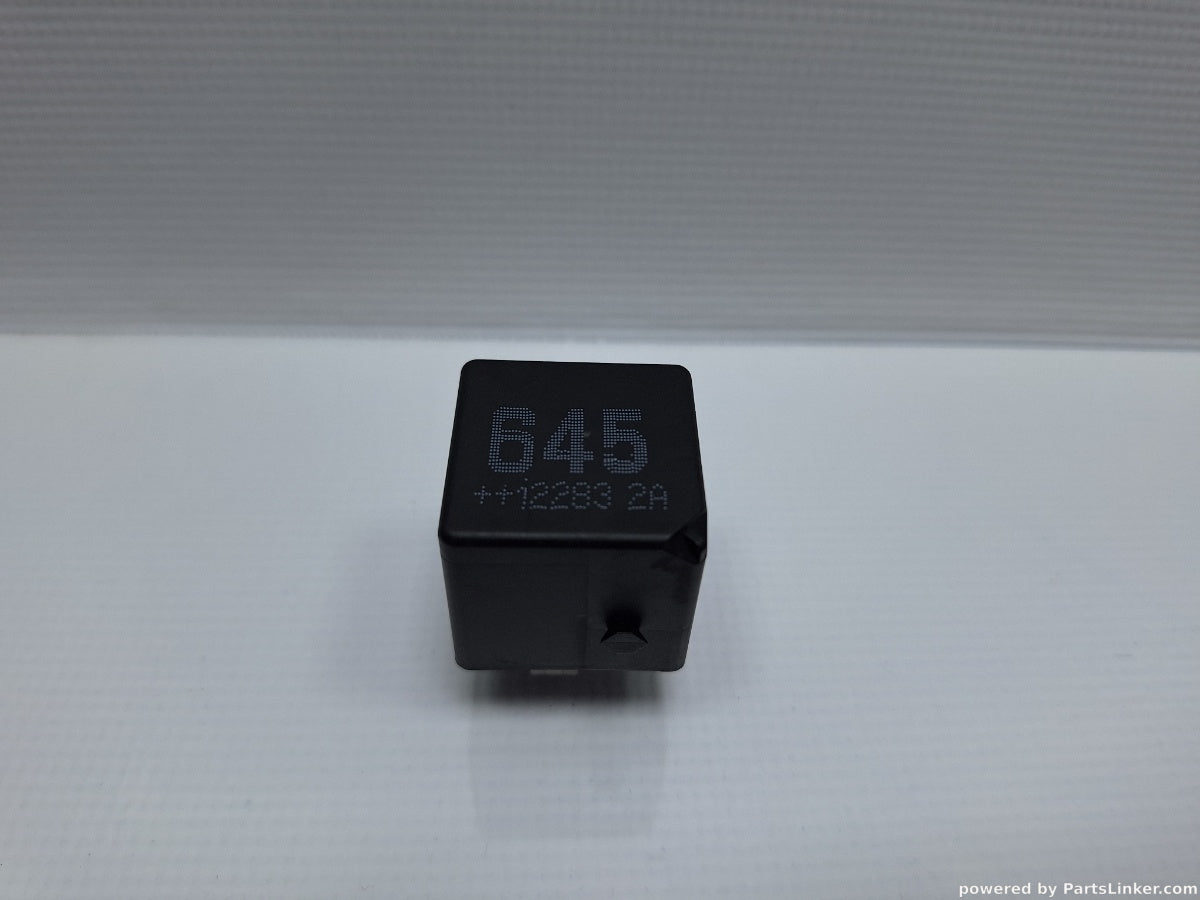 Releu 645 VOLKSWAGEN PASSAT (365) [ 2010 - 2014 ] 1.6 TDi BlueMotion (CAYC) 77KW|105HP 4H0951253A