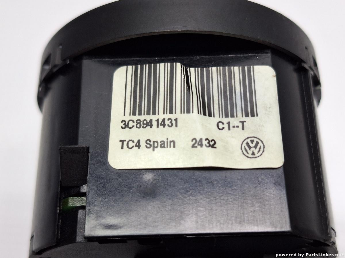 Bloc lumini VOLKSWAGEN PASSAT Variant (365) [ 2010 - 2014 ], VOLKSWAGEN PASSAT (365) [ 2010 - 2014 ] 1.6 TDi BlueMotion (CAYC) 77KW|105HP OEM 3C8941431