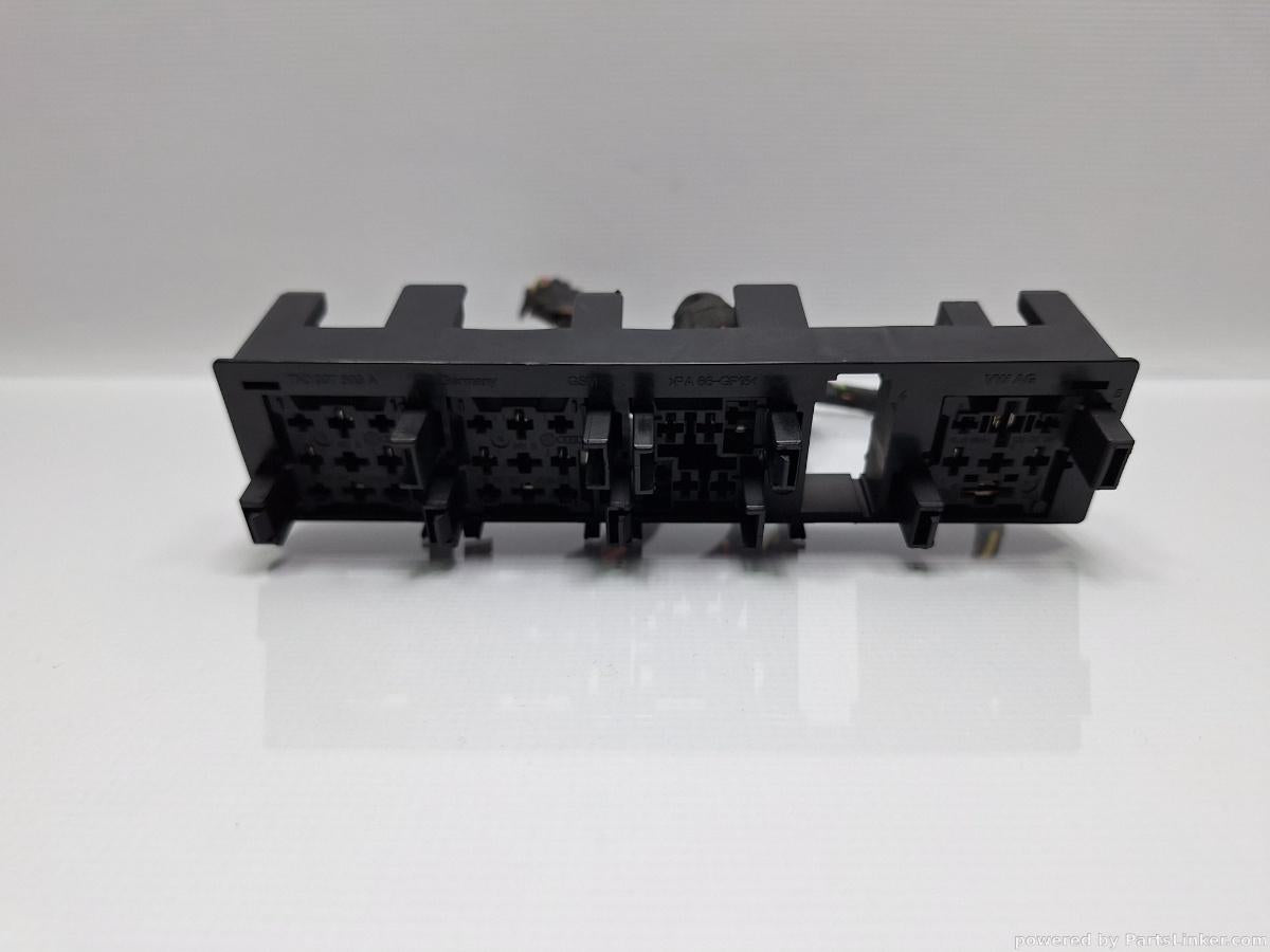 Panou relee VOLKSWAGEN PASSAT Variant (365) [ 2010 - 2014 ], VOLKSWAGEN PASSAT (365) [ 2010 - 2014 ] 1.6 TDi BlueMotion (CAYC) 77KW|105HP OEM 7N0937503A