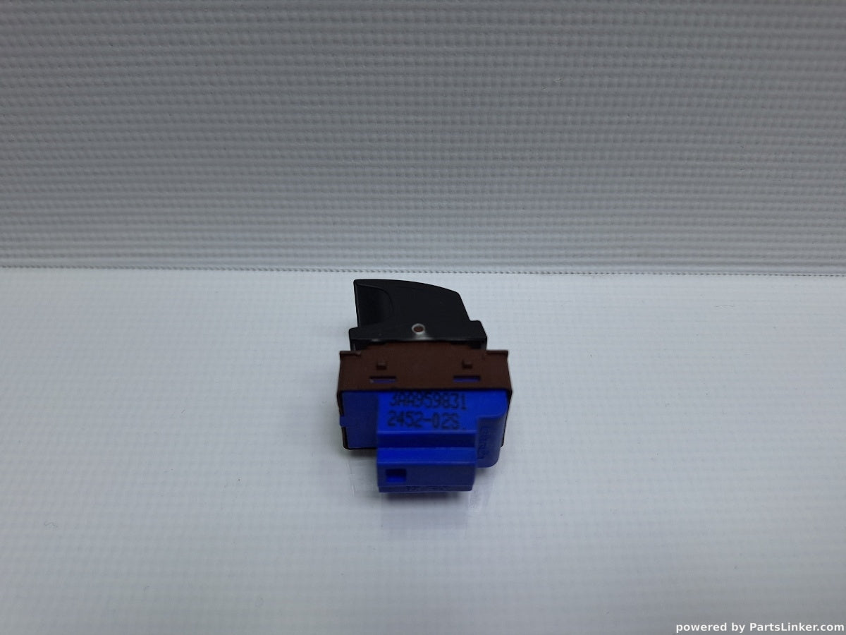 Buton deschidere haion VOLKSWAGEN PASSAT (365) [ 2010 - 2014 ] 1.6 TDi BlueMotion (CAYC) 77KW|105HP 3AA959831