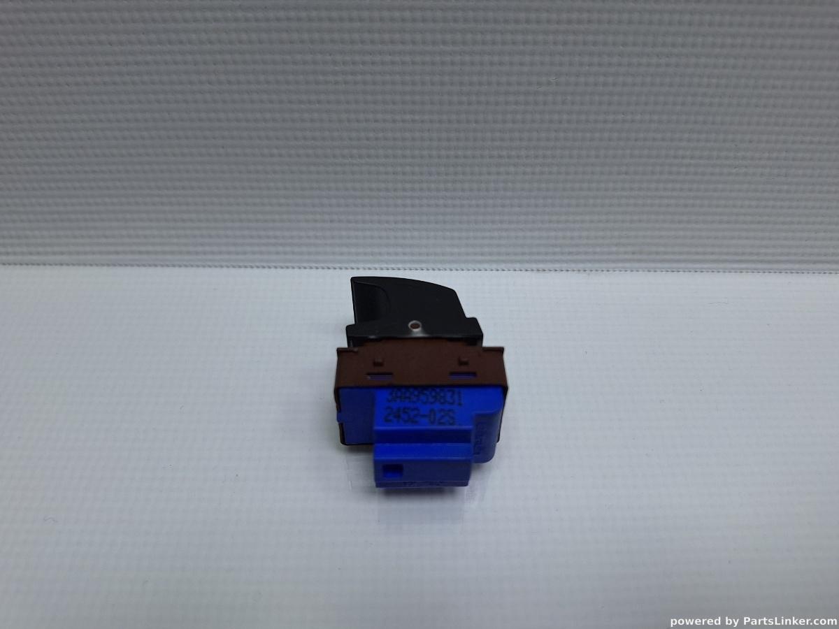 Buton deschidere haion VOLKSWAGEN PASSAT Variant (365) [ 2010 - 2014 ], VOLKSWAGEN PASSAT (365) [ 2010 - 2014 ] 1.6 TDi BlueMotion (CAYC) 77KW|105HP OEM 3AA959831