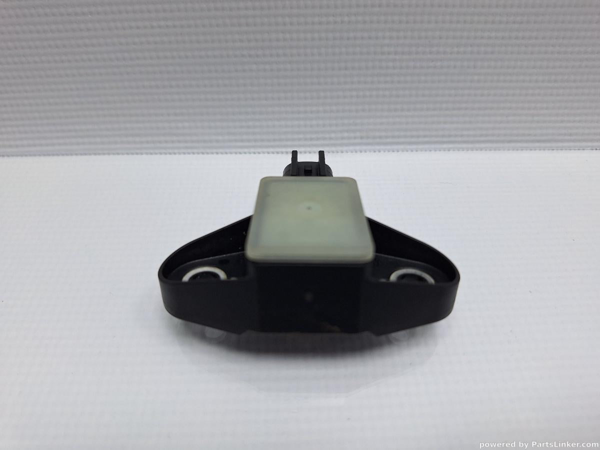 Senzor impact airbag VOLKSWAGEN PASSAT Variant (365) [ 2010 - 2014 ], VOLKSWAGEN PASSAT (365) [ 2010 - 2014 ] 1.6 TDi BlueMotion (CAYC) 77KW|105HP OEM 5N0959354C