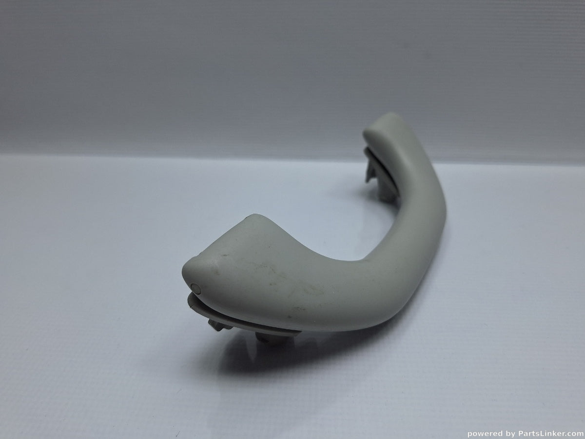 Maner plafon fata VOLKSWAGEN PASSAT (365) [ 2010 - 2014 ] 1.6 TDi BlueMotion (CAYC) 77KW|105HP 1K0857607M