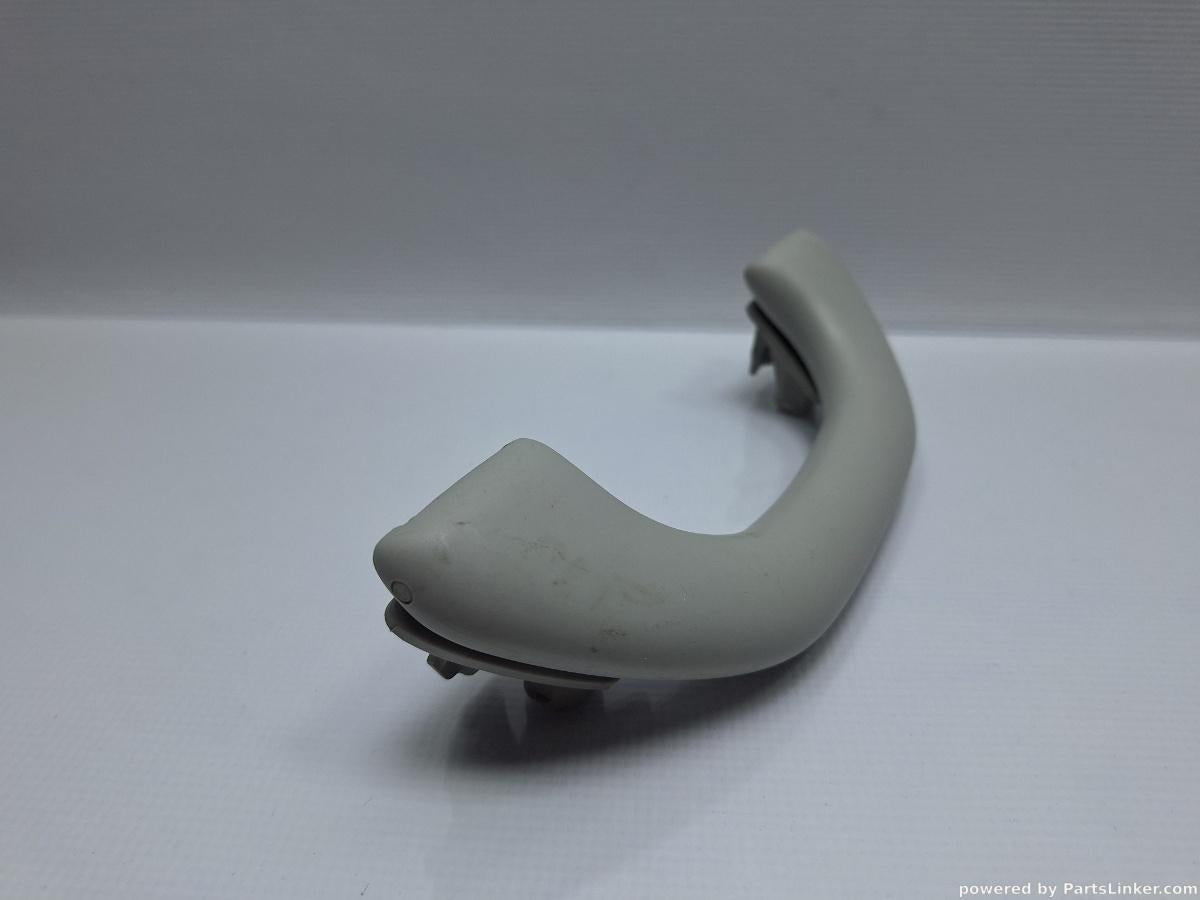 Maner plafon fata VOLKSWAGEN PASSAT Variant (365) [ 2010 - 2014 ], VOLKSWAGEN PASSAT (365) [ 2010 - 2014 ] 1.6 TDi BlueMotion (CAYC) 77KW|105HP OEM 1K0857607M