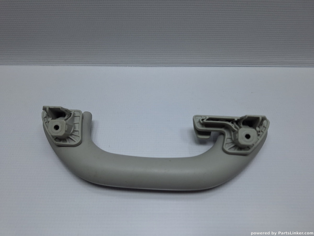 Maner plafon spate VOLKSWAGEN PASSAT (365) [ 2010 - 2014 ] 1.6 TDi BlueMotion (CAYC) 77KW|105HP 1K0857607N