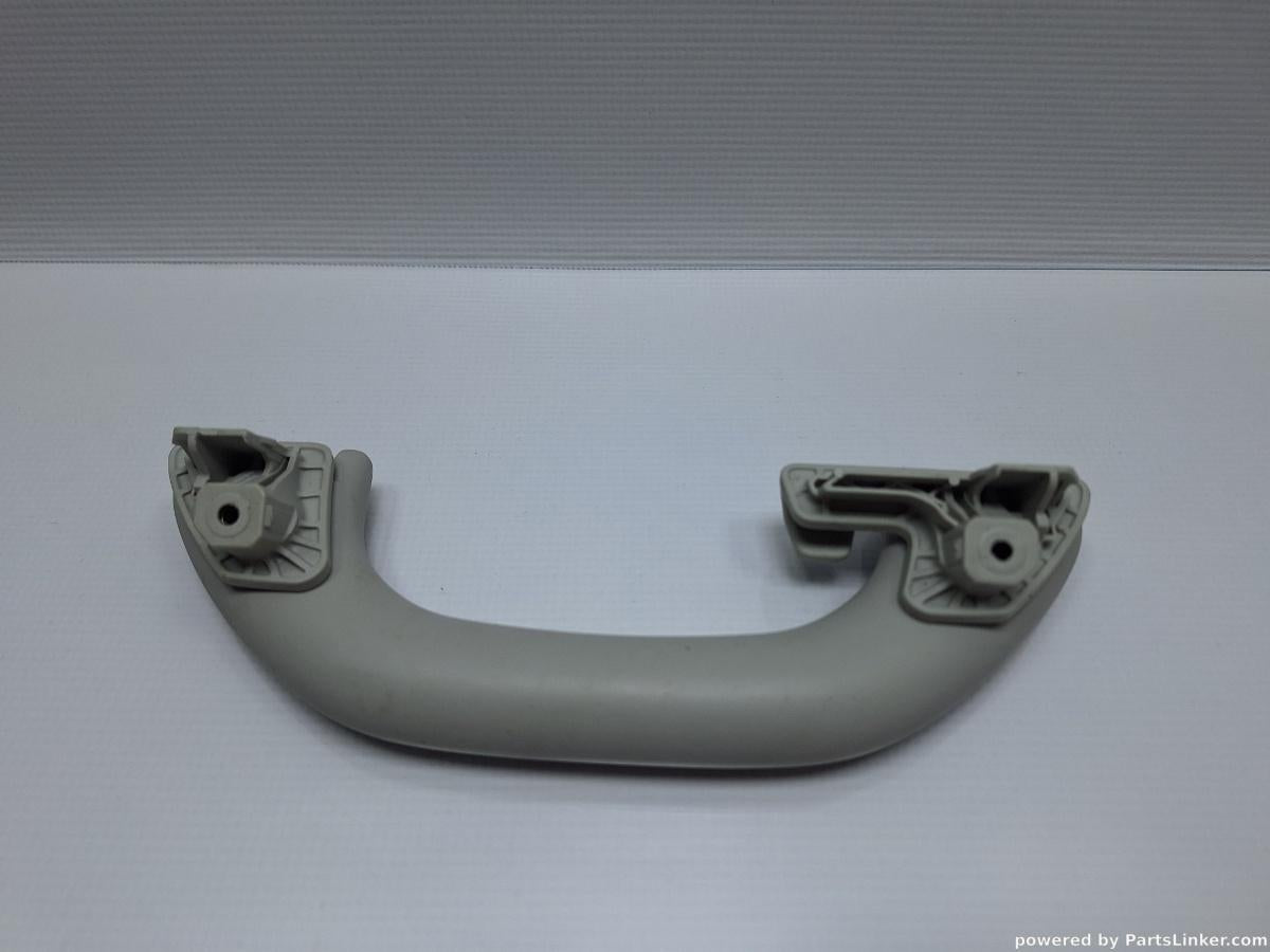 Maner plafon spate VOLKSWAGEN PASSAT Variant (365) [ 2010 - 2014 ], VOLKSWAGEN PASSAT (365) [ 2010 - 2014 ] 1.6 TDi BlueMotion (CAYC) 77KW|105HP OEM 1K0857607N