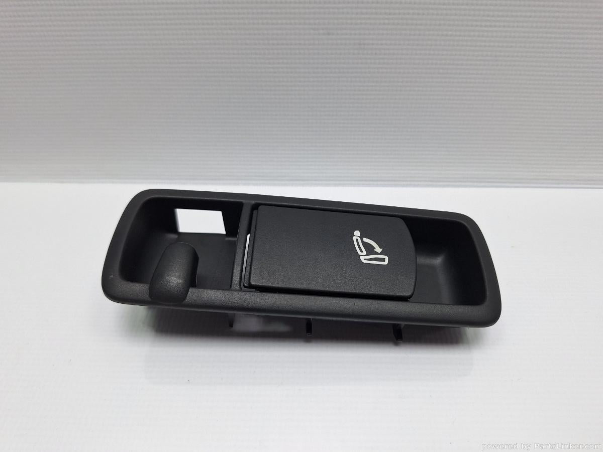 Maner rabatare spatar VOLKSWAGEN PASSAT Variant (365) [ 2010 - 2014 ], VOLKSWAGEN PASSAT (365) [ 2010 - 2014 ] 1.6 TDi BlueMotion (CAYC) 77KW|105HP OEM 3AF885591
