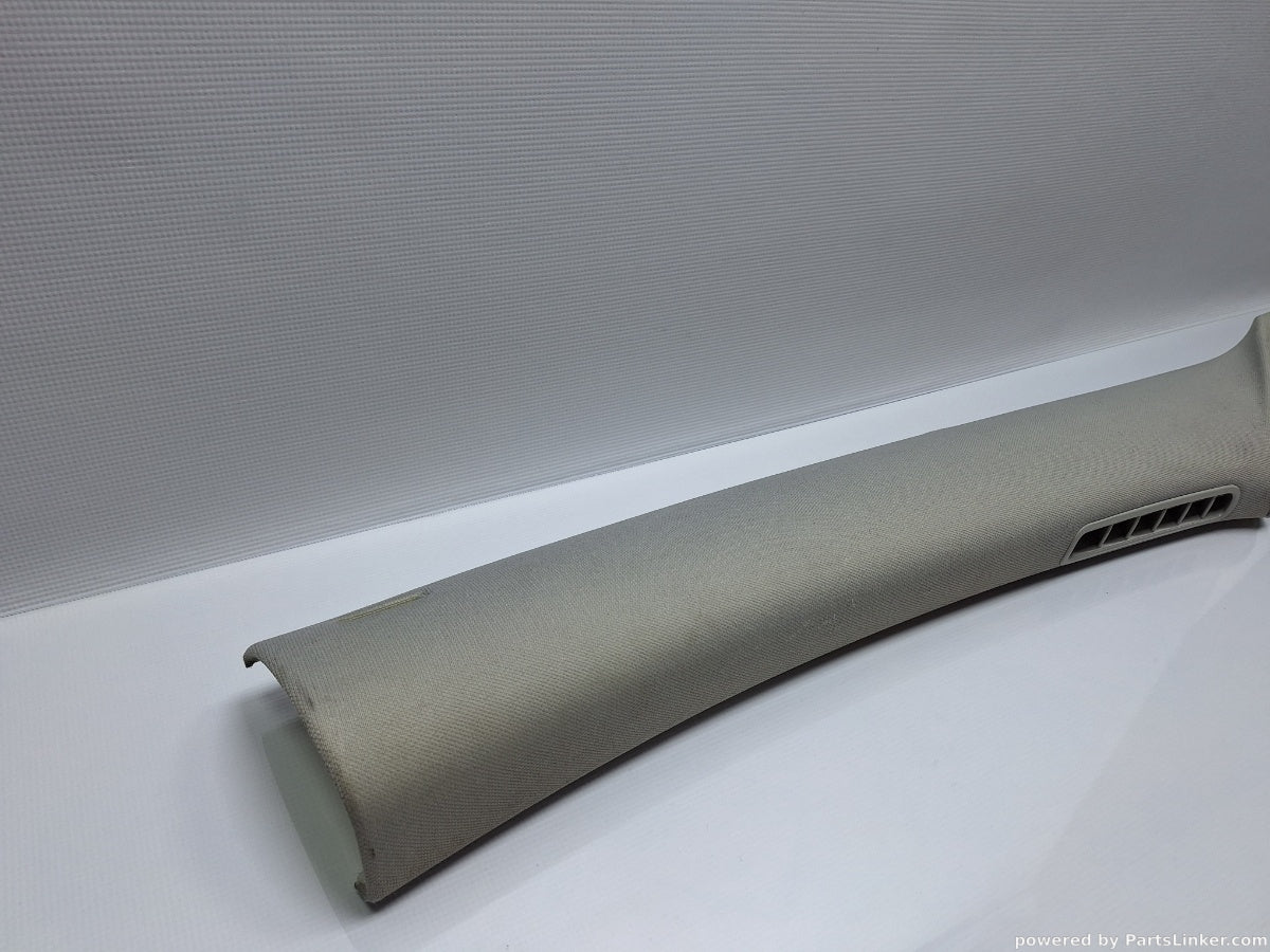 Ornament stalp parbriz Stanga VOLKSWAGEN PASSAT (365) [ 2010 - 2014 ] 1.6 TDi BlueMotion (CAYC) 77KW|105HP 3AA867233A