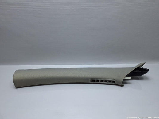 Ornament stalp parbriz VOLKSWAGEN PASSAT Variant (365) [ 2010 - 2014 ], VOLKSWAGEN PASSAT (365) [ 2010 - 2014 ] 1.6 TDi BlueMotion (CAYC) 77KW|105HP OEM 3AA867233A