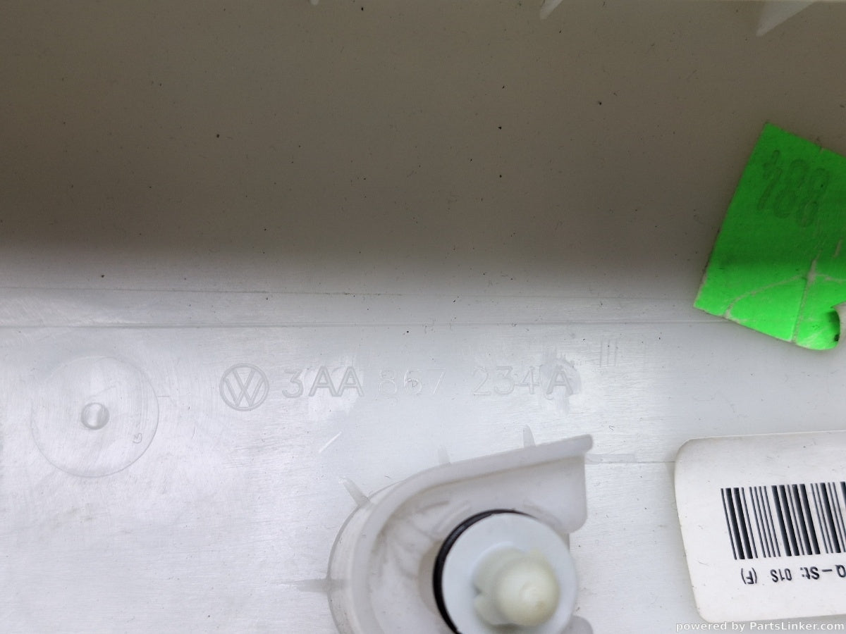 Ornament stalp parbriz dreapta VOLKSWAGEN PASSAT (365) [ 2010 - 2014 ] 1.6 TDi BlueMotion (CAYC) 77KW|105HP 3AA867234A