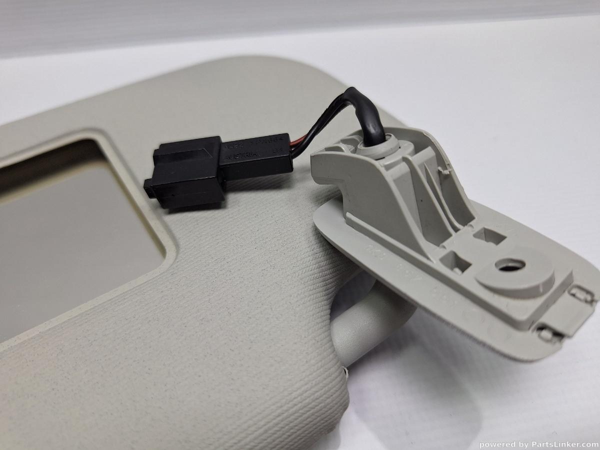 Parasolar VOLKSWAGEN PASSAT Variant (365) [ 2010 - 2014 ], VOLKSWAGEN PASSAT (365) [ 2010 - 2014 ] 1.6 TDi BlueMotion (CAYC) 77KW|105HP OEM 1K0857551