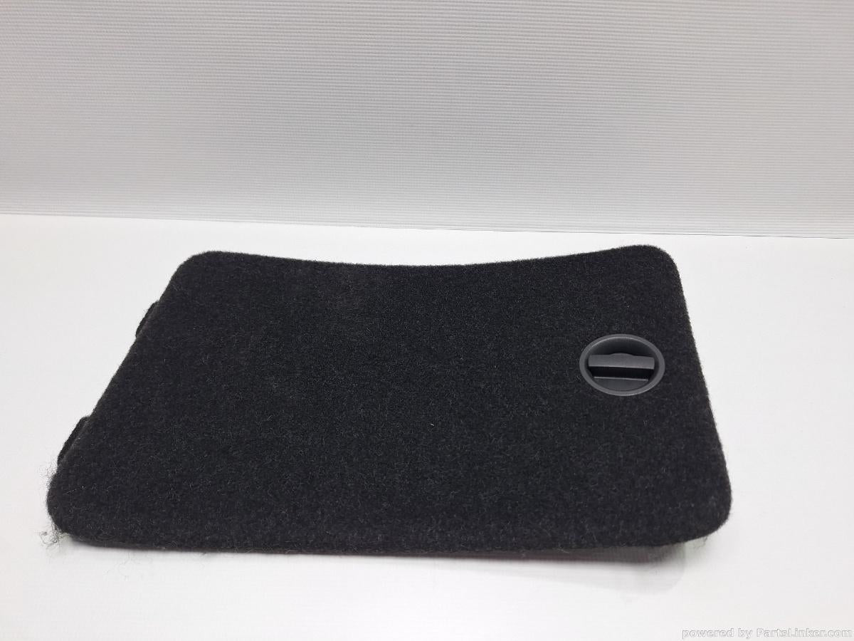 Capac lateral portbagaj VOLKSWAGEN PASSAT Variant (365) [ 2010 - 2014 ], VOLKSWAGEN PASSAT (365) [ 2010 - 2014 ] 1.6 TDi BlueMotion (CAYC) 77KW|105HP OEM 3C9868886