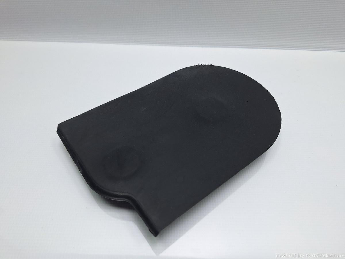 Capac podea VOLKSWAGEN PASSAT Variant (365) [ 2010 - 2014 ], VOLKSWAGEN PASSAT (365) [ 2010 - 2014 ] 1.6 TDi BlueMotion (CAYC) 77KW|105HP OEM 3C0825967