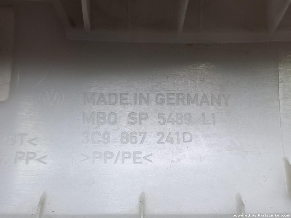 Ornament stalp stanga spate VOLKSWAGEN PASSAT Variant (365) [ 2010 - 2014 ], VOLKSWAGEN PASSAT (365) [ 2010 - 2014 ] 1.6 TDi BlueMotion (CAYC) 77KW|105HP OEM 3C9867241D