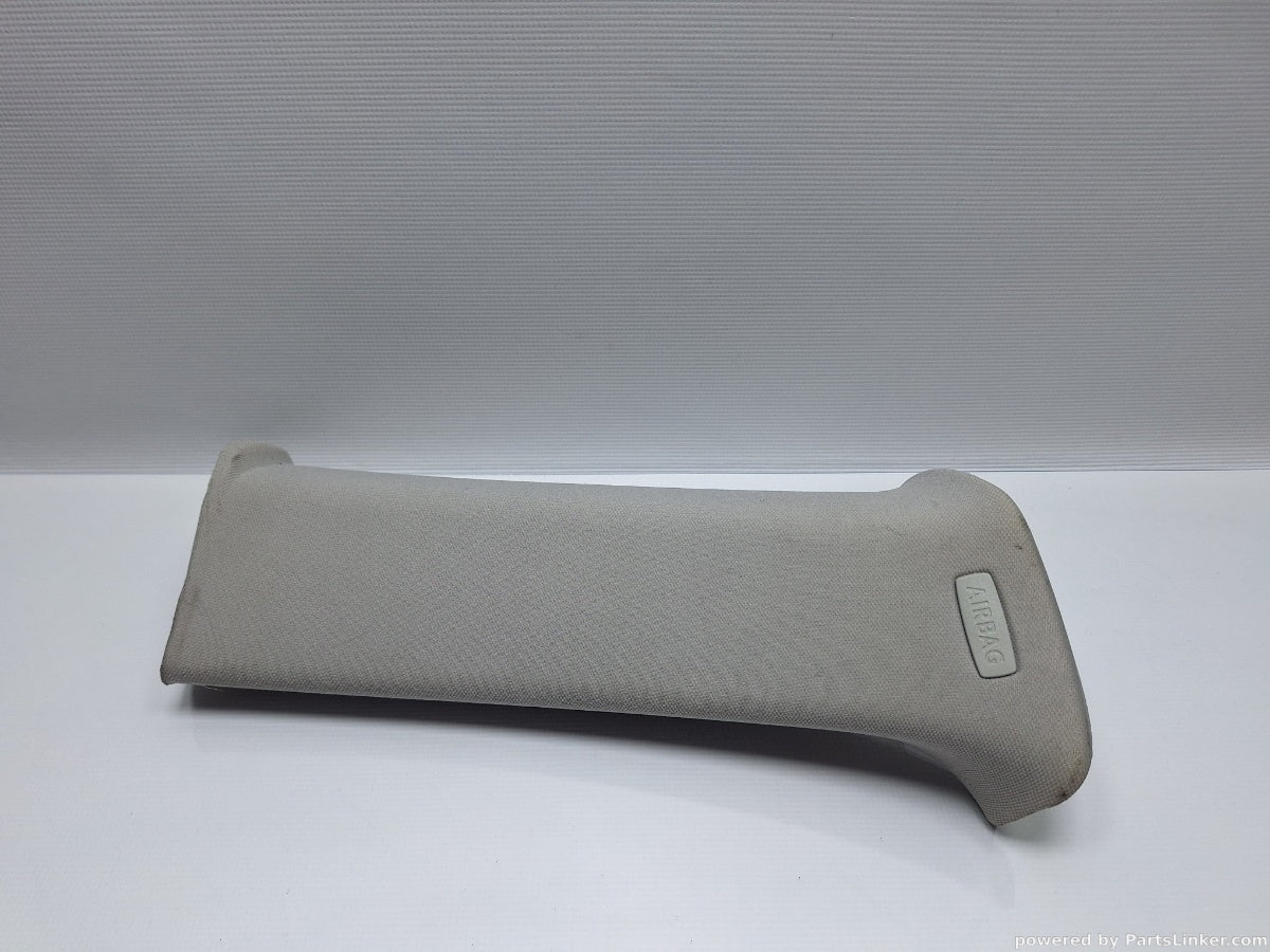 Ornament stalp stanga spate VOLKSWAGEN PASSAT (365) [ 2010 - 2014 ] 1.6 TDi BlueMotion (CAYC) 77KW|105HP 3C9867241D