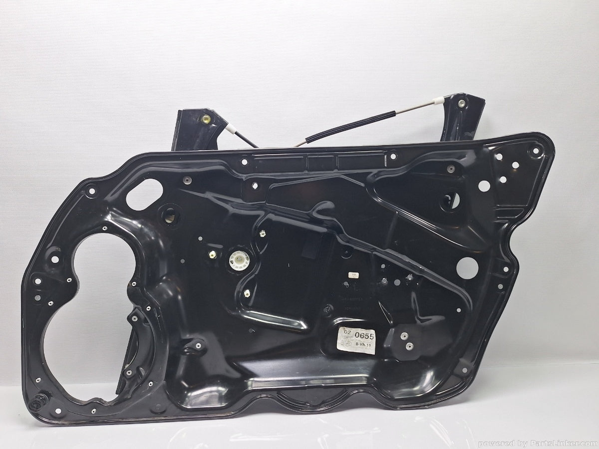 Macara geam dreapta fata VOLKSWAGEN PASSAT (365) [ 2010 - 2014 ] 1.6 TDi BlueMotion (CAYC) 77KW|105HP 3AA837756