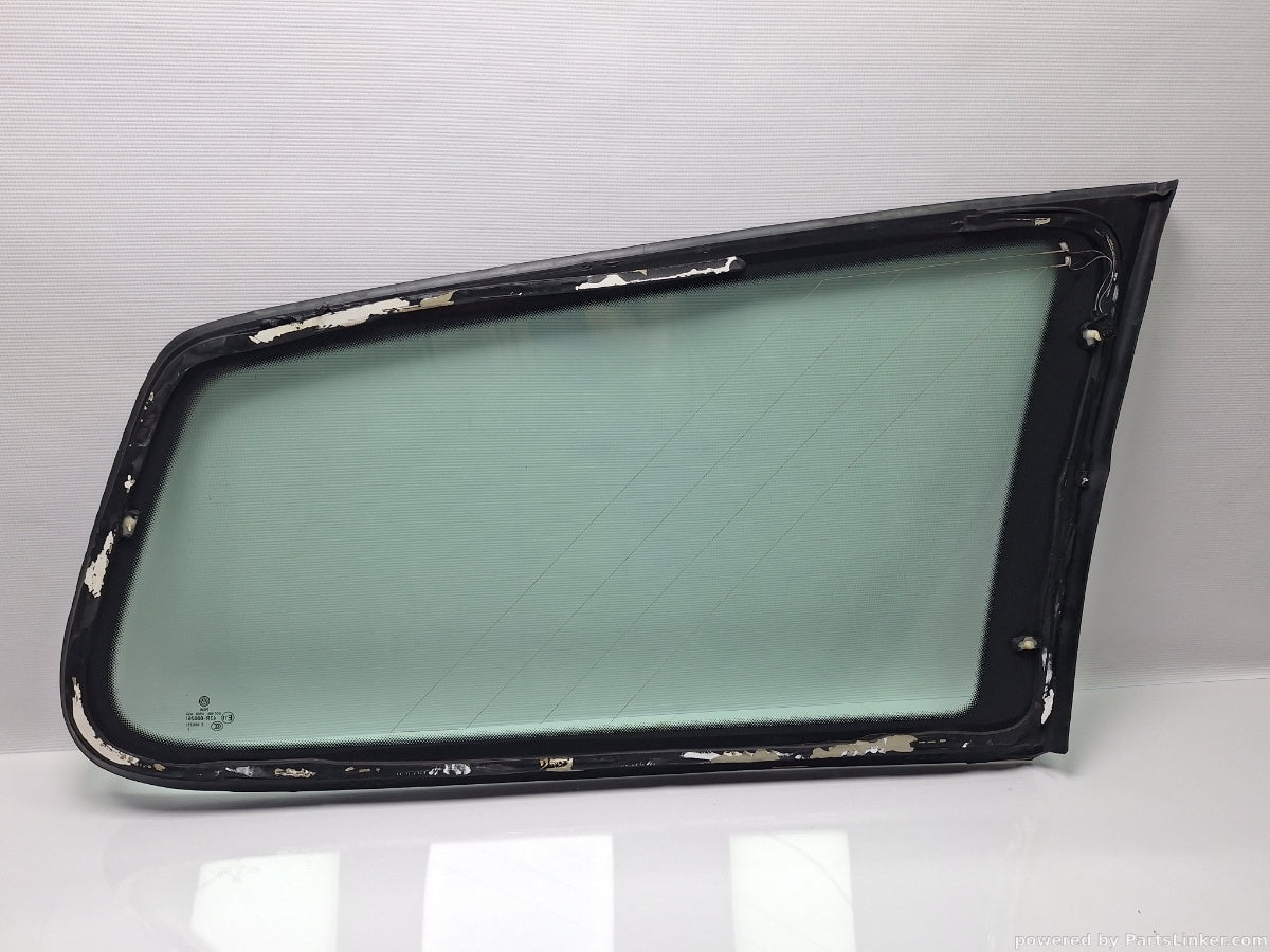 Geam fix lateral stanga spate VOLKSWAGEN PASSAT (365) [ 2010 - 2014 ] 1.6 TDi BlueMotion (CAYC) 77KW|105HP 3AF845297