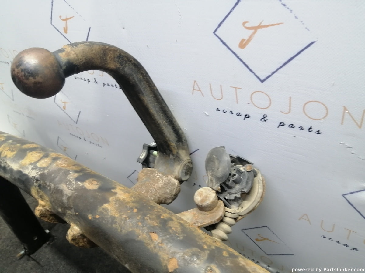 Carlig remorcare VOLKSWAGEN PASSAT Variant (3B6) [ 2000 - 2005 ] TDI (AVB) 74KW|101HP