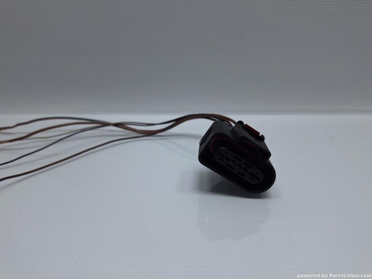 Conector pompa motorina VOLKSWAGEN PASSAT Variant (365) [ 2010 - 2014 ], VOLKSWAGEN PASSAT (365) [ 2010 - 2014 ] 1.6 TDi BlueMotion (CAYC) 77KW|105HP OEM 1K0919231