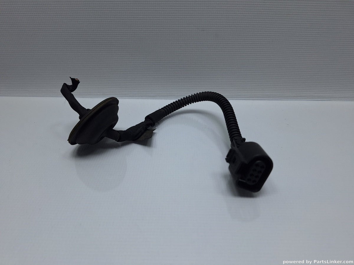 Conector instalatie electrica bara spate VOLKSWAGEN PASSAT (365) [ 2010 - 2014 ] 1.6 TDi BlueMotion (CAYC) 77KW|105HP 1J0973714