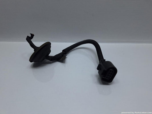 Conector instalatie electrica bara spate VOLKSWAGEN PASSAT Variant (365) [ 2010 - 2014 ], VOLKSWAGEN PASSAT (365) [ 2010 - 2014 ] 1.6 TDi BlueMotion (CAYC) 77KW|105HP OEM 1J0973714