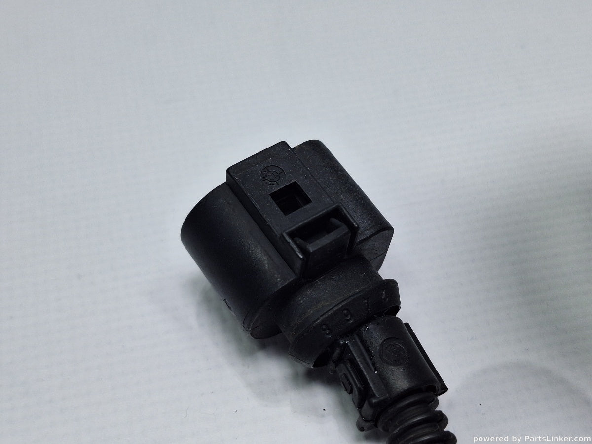 Conector instalatie electrica bara spate VOLKSWAGEN PASSAT (365) [ 2010 - 2014 ] 1.6 TDi BlueMotion (CAYC) 77KW|105HP 1J0973714