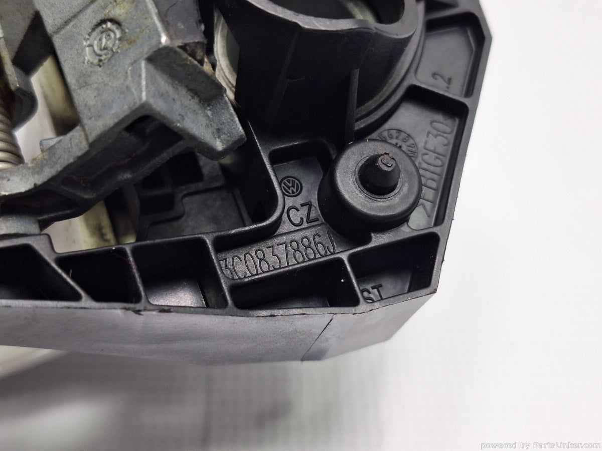 Maner exterior cu suport usa dreapta VOLKSWAGEN PASSAT (365) [ 2010 - 2014 ] 1.6 TDi BlueMotion (CAYC) 77KW|105HP 3C0837886J