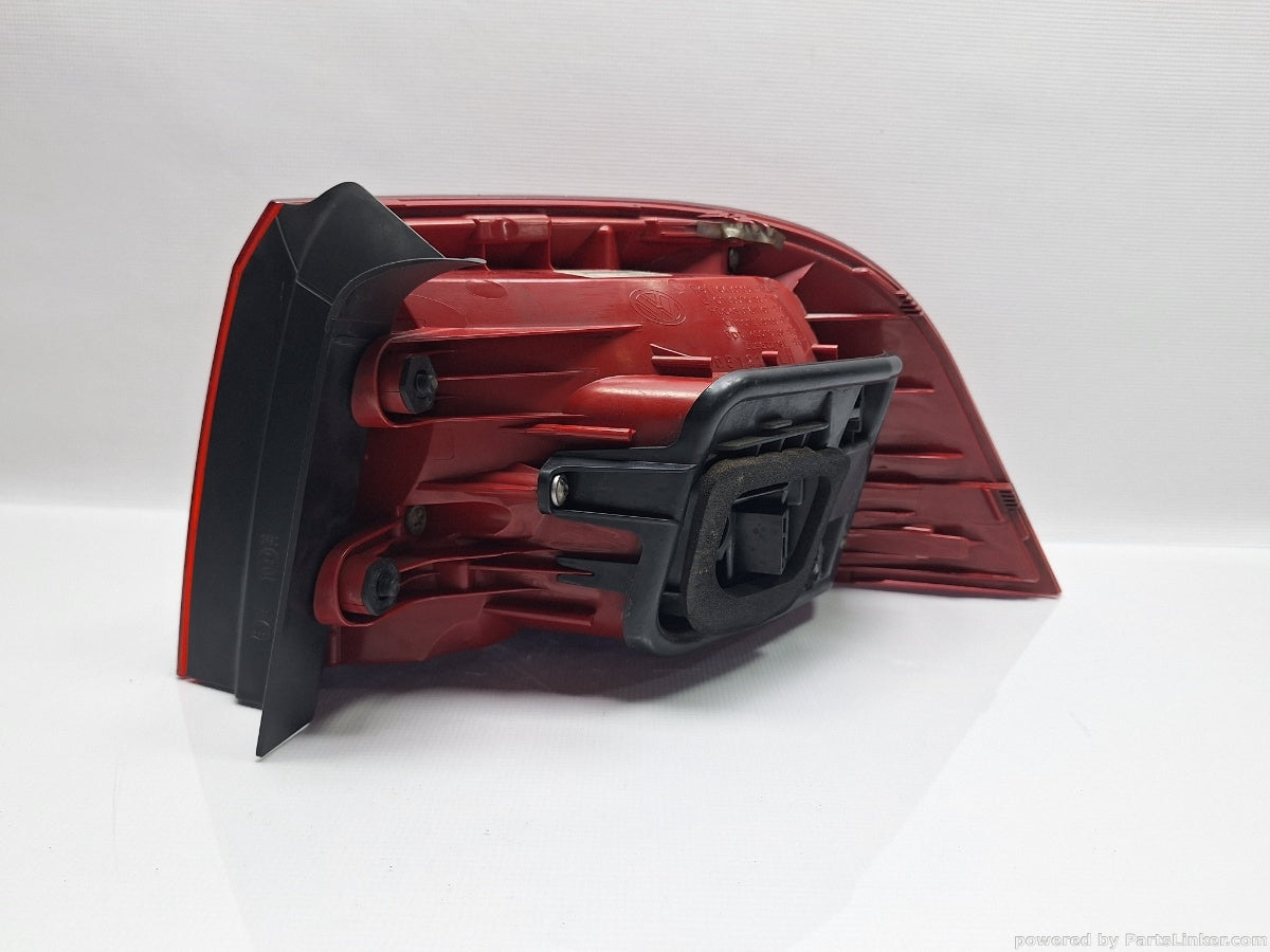 Stop aripa Stanga VOLKSWAGEN PASSAT (365) [ 2010 - 2014 ] 1.6 TDi BlueMotion (CAYC) 77KW|105HP 3AF945095E