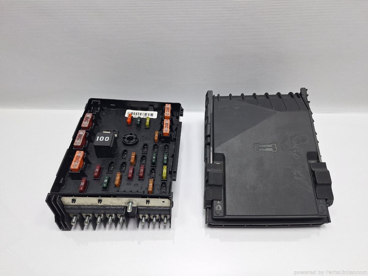 Panou sigurante motor VOLKSWAGEN PASSAT (365) [ 2010 - 2014 ] 1.6 TDi BlueMotion (CAYC) 77KW|105HP OEM 3C0937125A