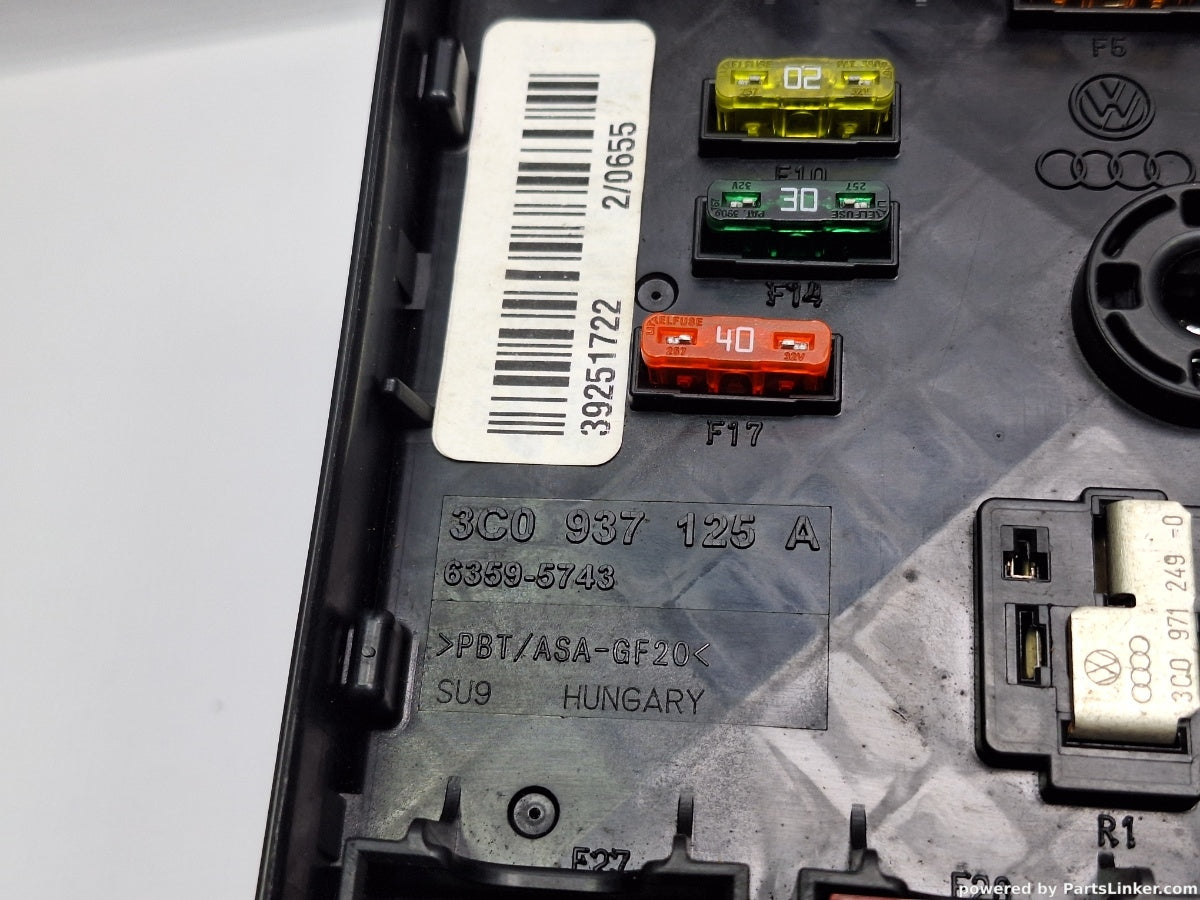 Panou sigurante motor VOLKSWAGEN PASSAT (365) [ 2010 - 2014 ] 1.6 TDi BlueMotion (CAYC) 77KW|105HP 3C0937125A