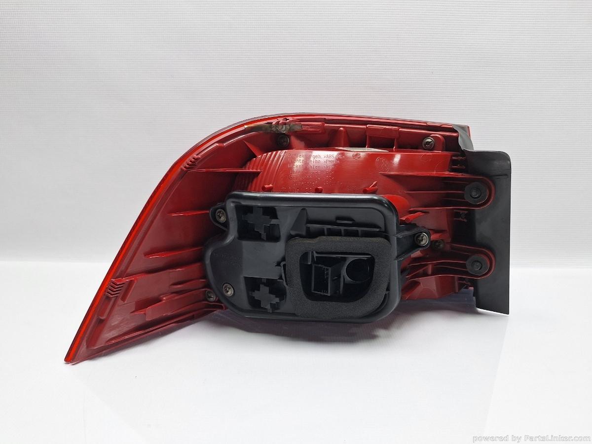 Stop aripa dreapta VOLKSWAGEN PASSAT (365) [ 2010 - 2014 ] 1.6 TDi BlueMotion (CAYC) 77KW|105HP OEM 3AF945096E