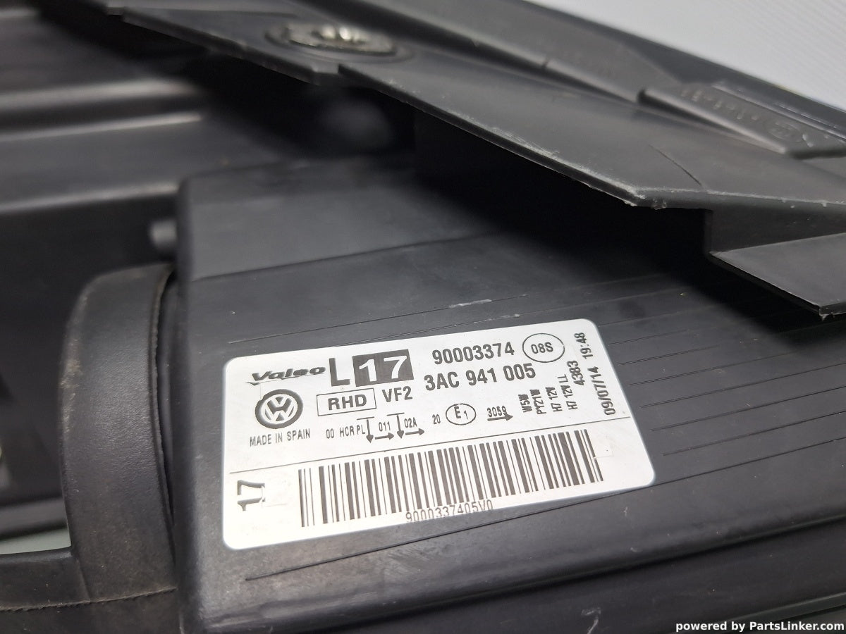 Far halogen stanga VOLKSWAGEN PASSAT (365) [ 2010 - 2014 ] de la volan dreapta 3AC941005