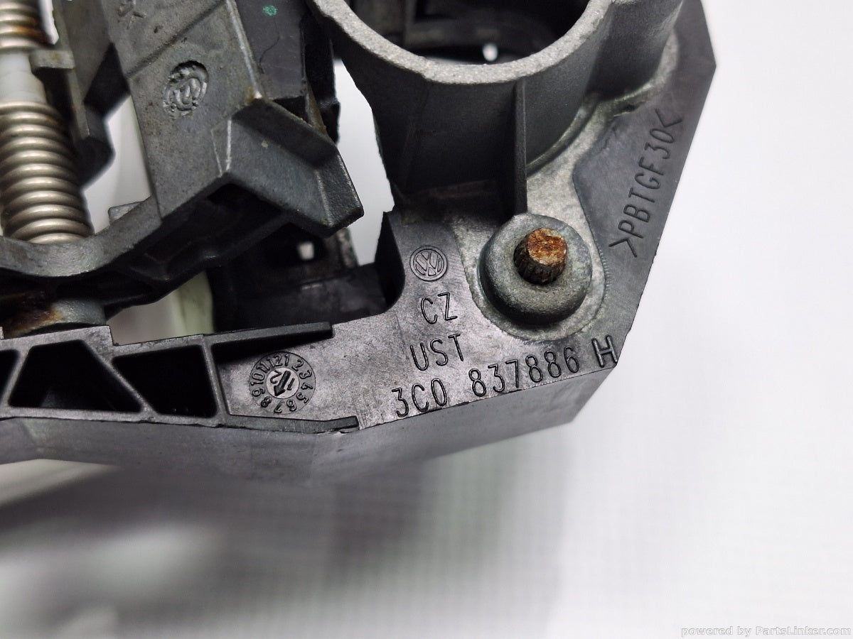 Maner exterior cu suport usa dreapta VOLKSWAGEN PASSAT (365) [ 2010 - 2014 ] 1.6 TDi BlueMotion (CAYC) 77KW|105HP 3C0837886H