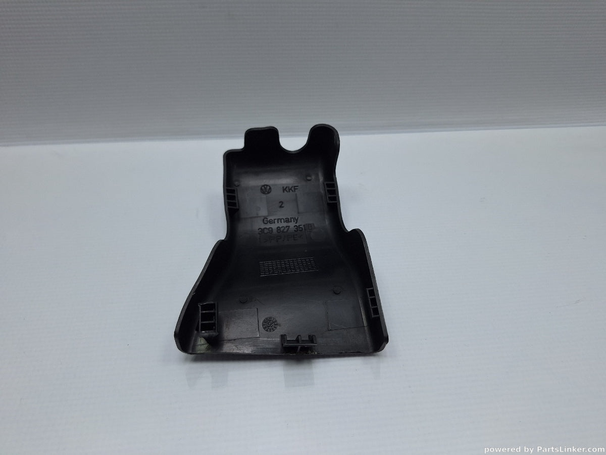 Capac balama haion Stanga VOLKSWAGEN PASSAT (365) [ 2010 - 2014 ] 1.6 TDi BlueMotion (CAYC) 77KW|105HP 3C9827351B
