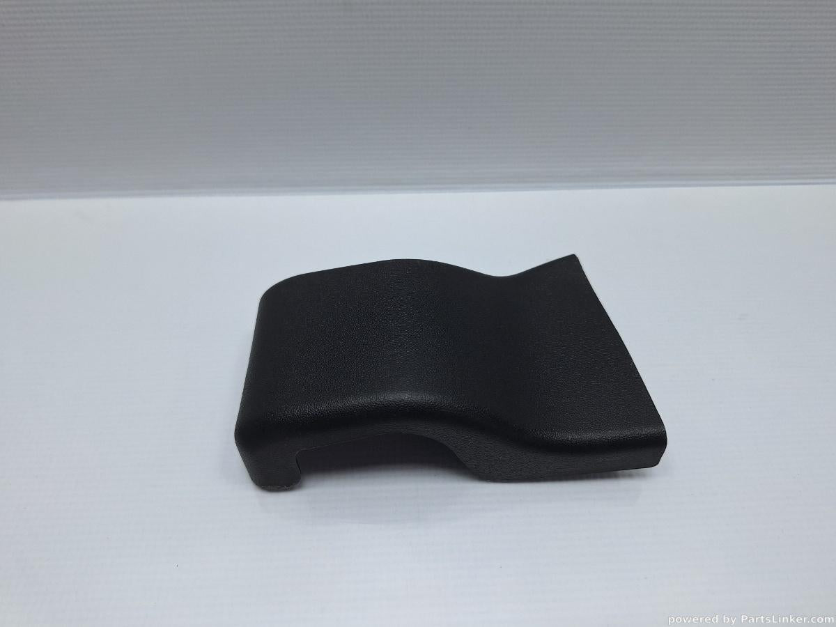 Capac balama haion Stanga VOLKSWAGEN PASSAT (365) [ 2010 - 2014 ] 1.6 TDi BlueMotion (CAYC) 77KW|105HP OEM 3C9827351B