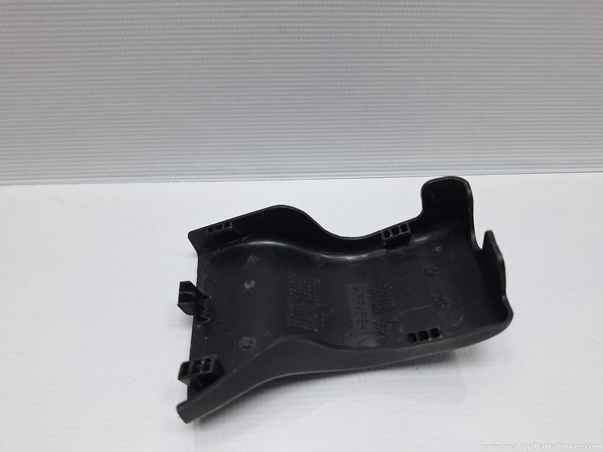 Capac balama haion dreapta VOLKSWAGEN PASSAT (365) [ 2010 - 2014 ] 1.6 TDi BlueMotion (CAYC) 77KW|105HP OEM 3C9827352B