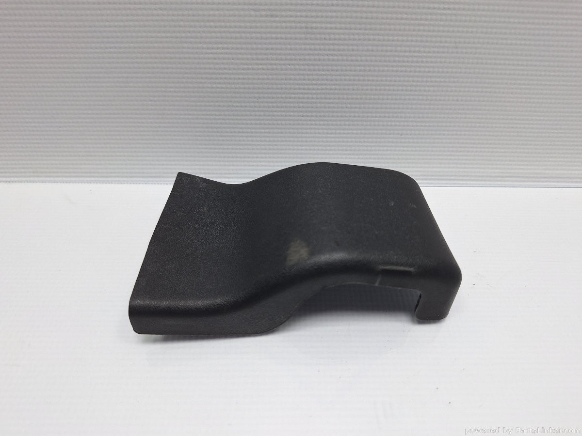 Capac balama haion dreapta VOLKSWAGEN PASSAT (365) [ 2010 - 2014 ] 1.6 TDi BlueMotion (CAYC) 77KW|105HP 3C9827352B