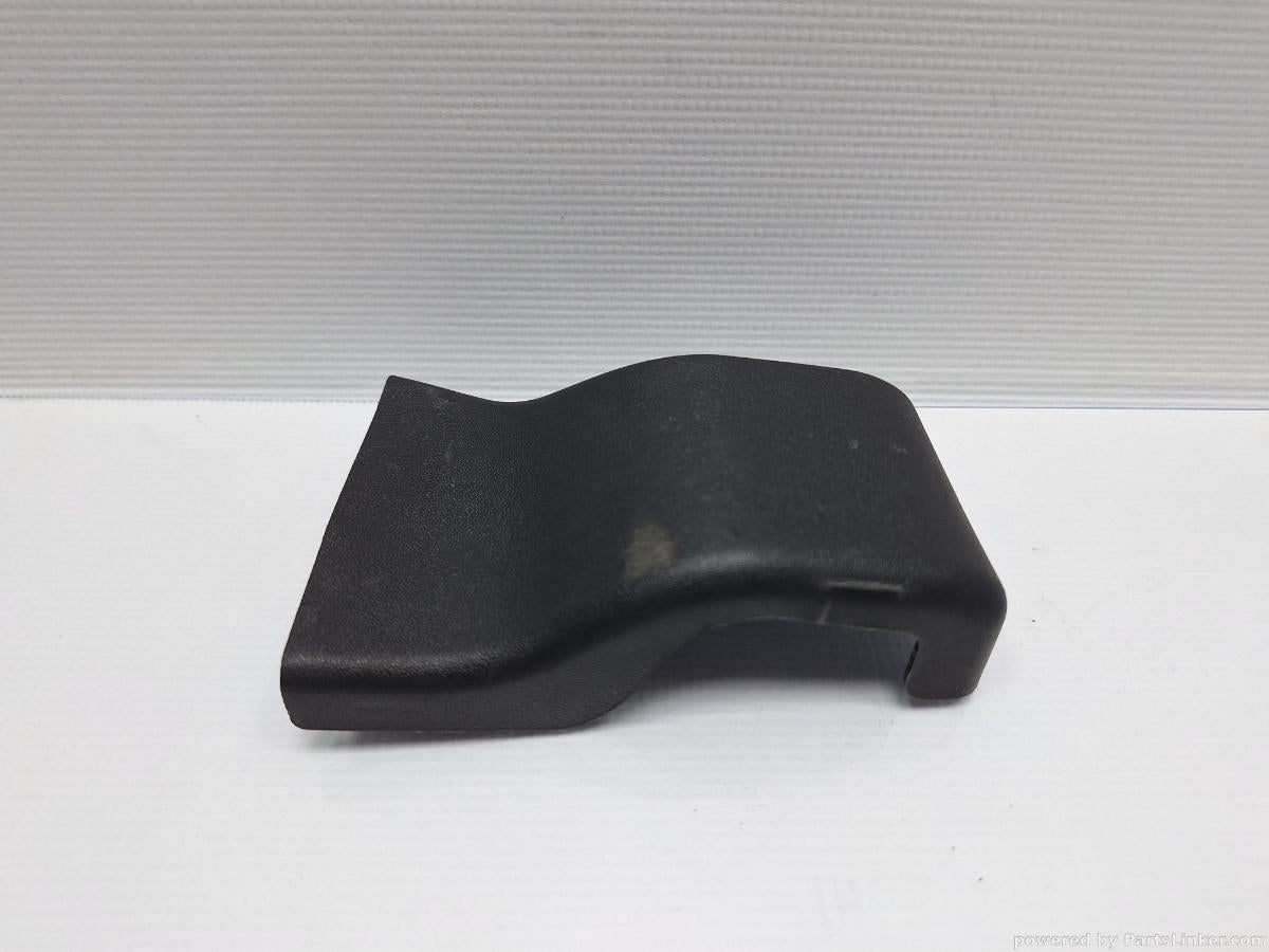 Capac balama haion dreapta VOLKSWAGEN PASSAT (365) [ 2010 - 2014 ] 1.6 TDi BlueMotion (CAYC) 77KW|105HP OEM 3C9827352B