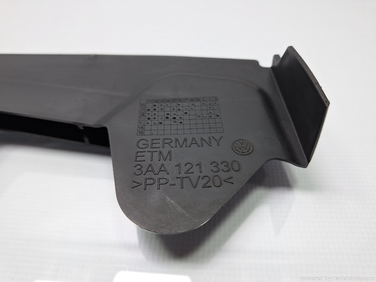 Deflector aer radiatoare VOLKSWAGEN PASSAT (365) [ 2010 - 2014 ] 1.6 TDi BlueMotion (CAYC) 77KW|105HP 3AA121330