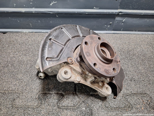 Fuzeta stanga fata VOLKSWAGEN PASSAT (365) [ 2010 - 2014 ] 1.6 TDi BlueMotion (CAYC) 77KW|105HP 3C0407257F