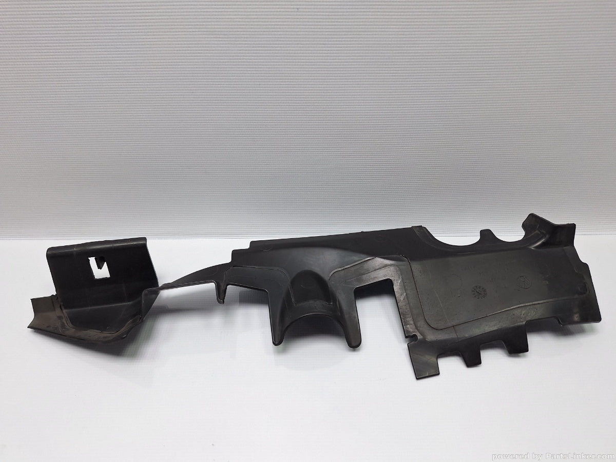 Deflector aer radiatoare dreapta VOLKSWAGEN PASSAT (365) [ 2010 - 2014 ] 1.6 TDi BlueMotion (CAYC) 77KW|105HP 3AA121284