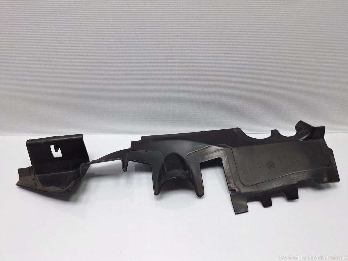 Deflector aer radiatoare dreapta VOLKSWAGEN PASSAT (365) [ 2010 - 2014 ] 1.6 TDi BlueMotion (CAYC) 77KW|105HP OEM 3AA121284