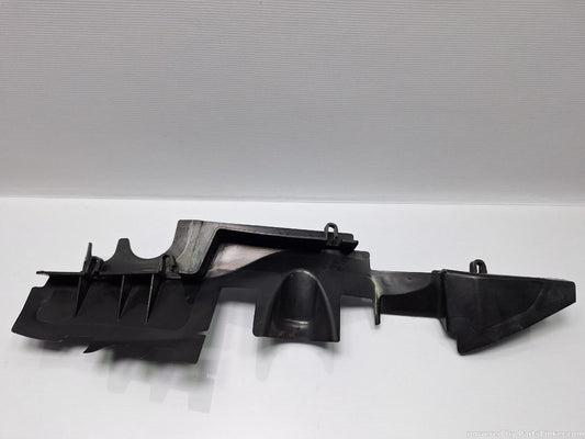 Deflector aer radiatoare dreapta VOLKSWAGEN PASSAT (365) [ 2010 - 2014 ] 1.6 TDi BlueMotion (CAYC) 77KW|105HP OEM 3AA121284