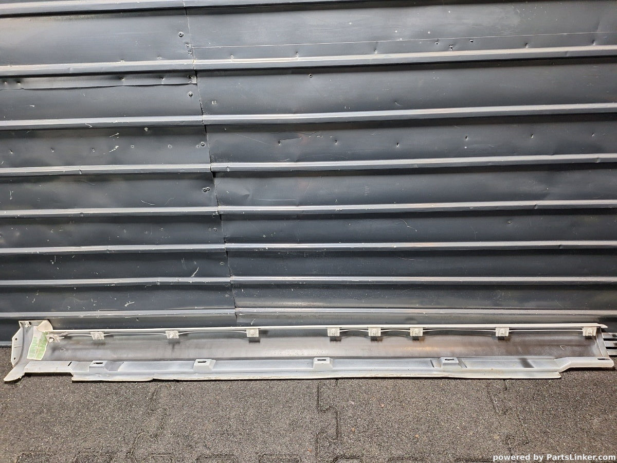 Ornament prag dreapta VOLKSWAGEN PASSAT (365) [ 2010 - 2014 ] 1.6 TDi BlueMotion (CAYC) 77KW|105HP 3AA853092C