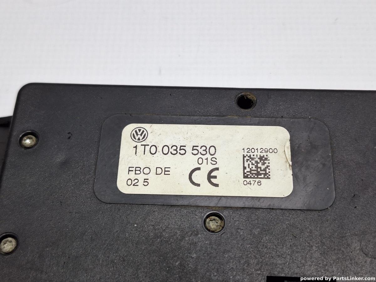 Aplificator antena VOLKSWAGEN GOLF V (1K1) [ 2003 - 2009 ] TDI 16V (BKD) 103KW|140HP OEM 1T0035530